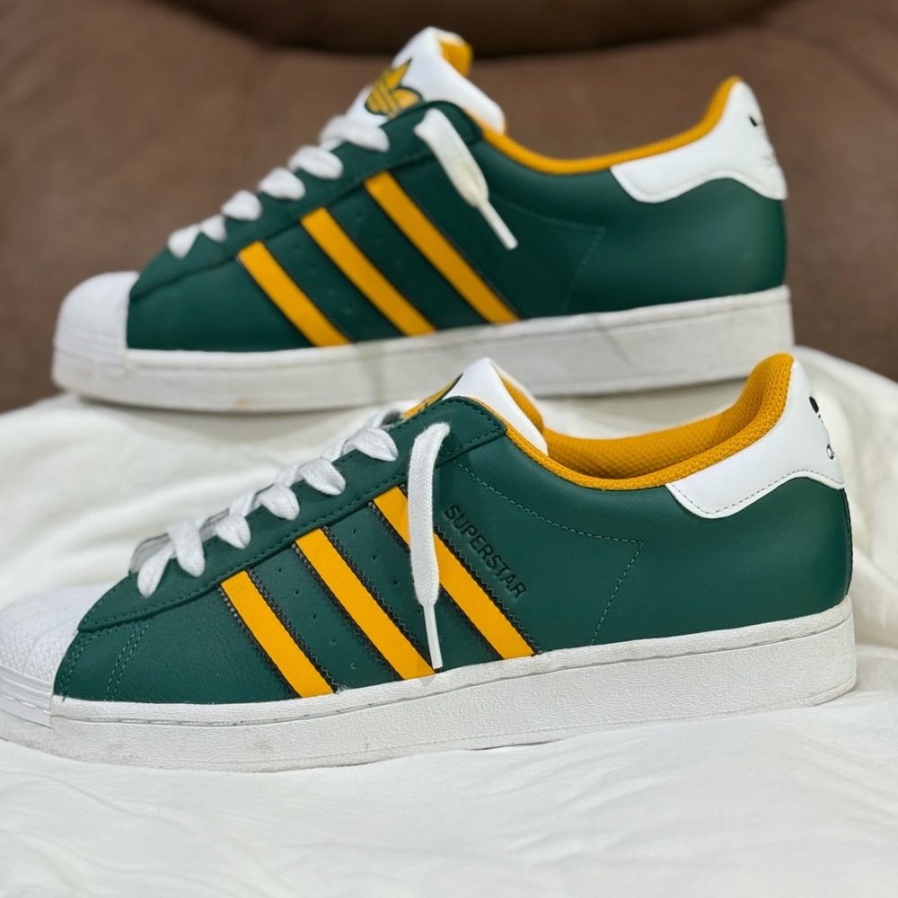 Adidas Superstar Green/Yellow Classic Shell Toe Men’s Size 11.5